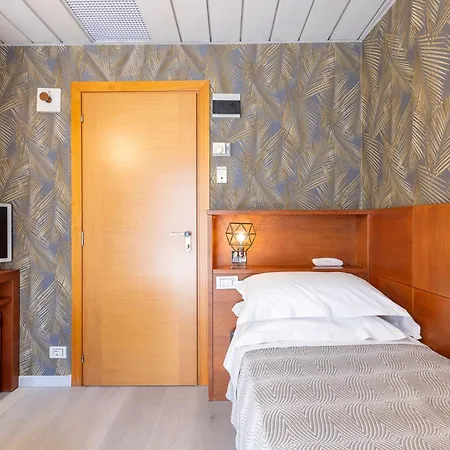 Hotel Poker 3*