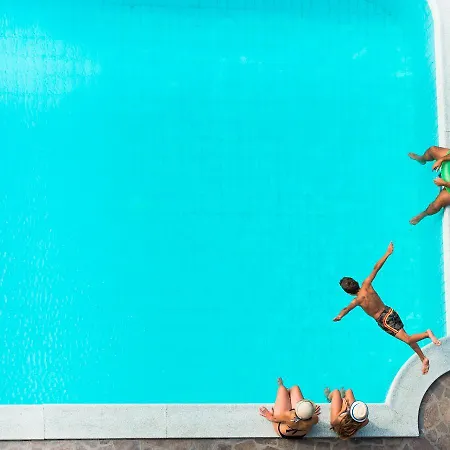 מלון Poker ריצ'יונה